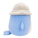 Squishmallows 20 cm - Samir a kék bálna, bézs sapkában